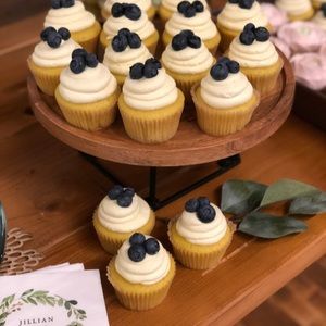 Meet your Posher, Adrianne